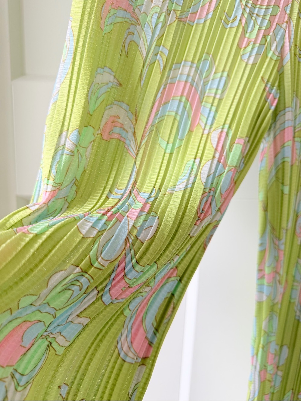 ZARA Lime Green Pleated Floral Pants with Pastel Accents - Picture 3 of 4